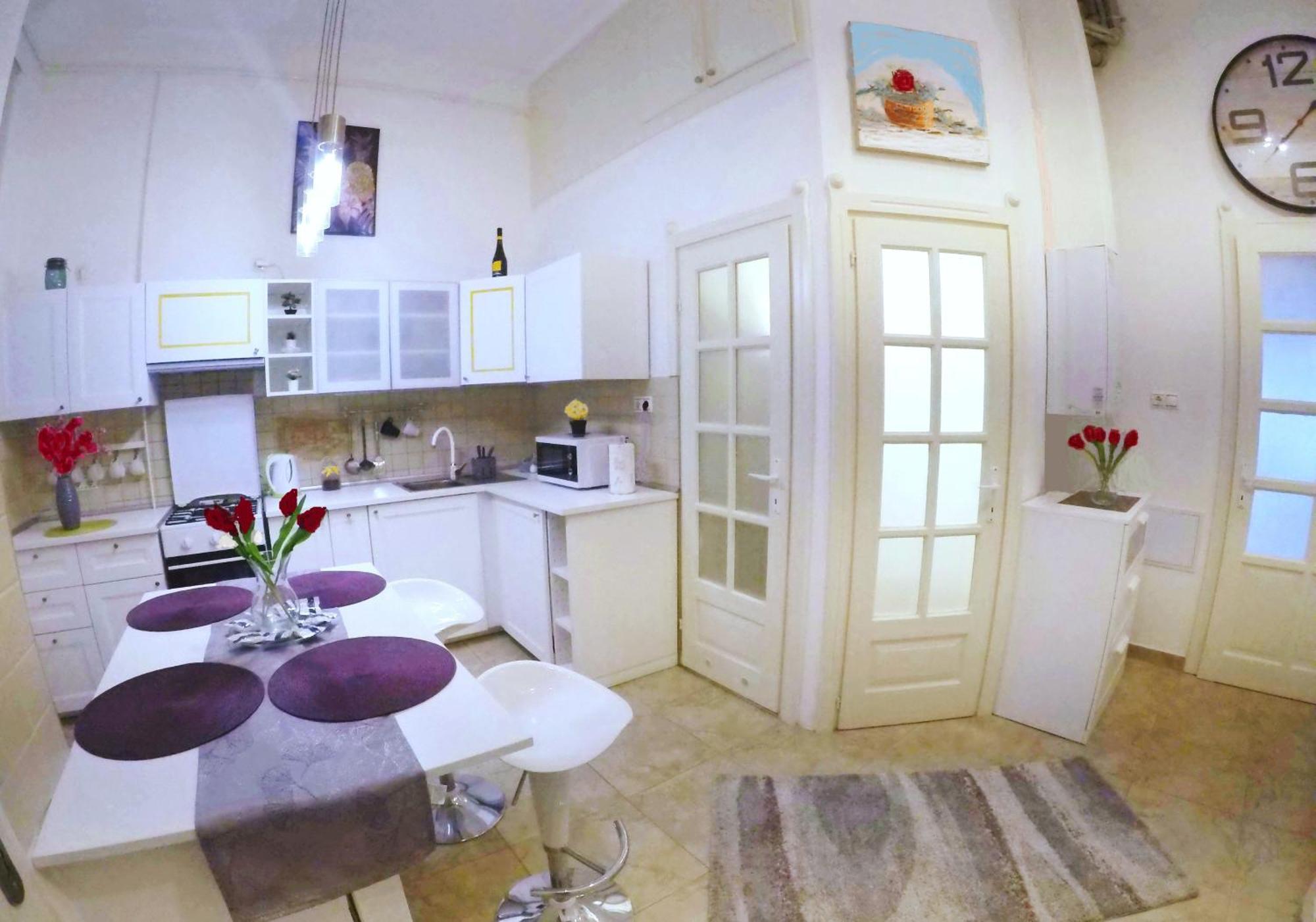 Mariann'S Modern Apartment In The City Center Budapesta Exterior foto